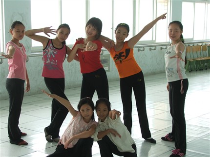 2005年科艺班、科体班夏令营暨集训掠影：舞之天使</p><p>　　