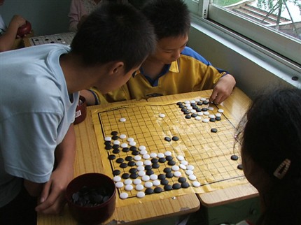 2005年科艺班、科体班夏令营暨集训掠影：对垒而战</p><p>　　