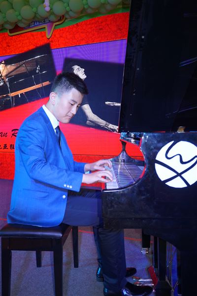 棠外国旗下讲话学生风采