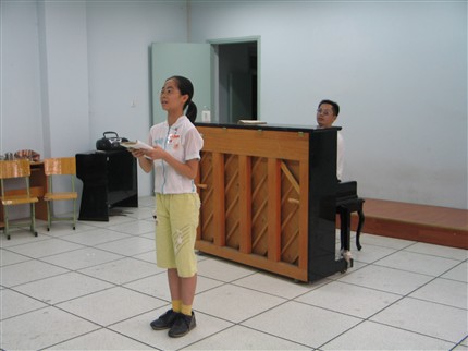 师生同台共竞艺