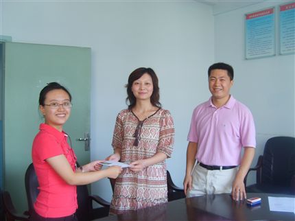 棠湖中学北京校友会情系母校情系灾区学生