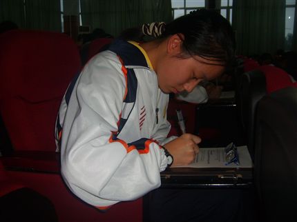 应聘者认真作答1