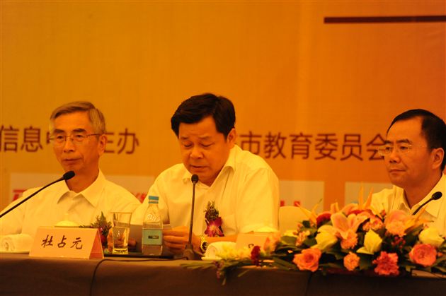 棠外校园网站荣获教育部"全国中小学百佳校园网站" 称号