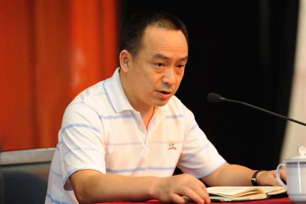 棠外2011-2012学年度教职工大会隆重举行