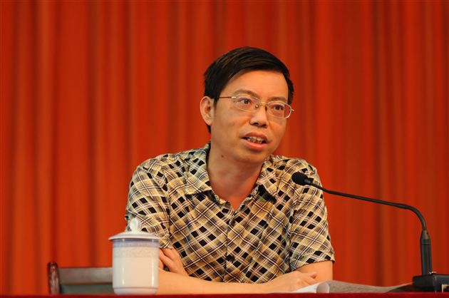 棠外2011-2012学年度教职工大会隆重举行