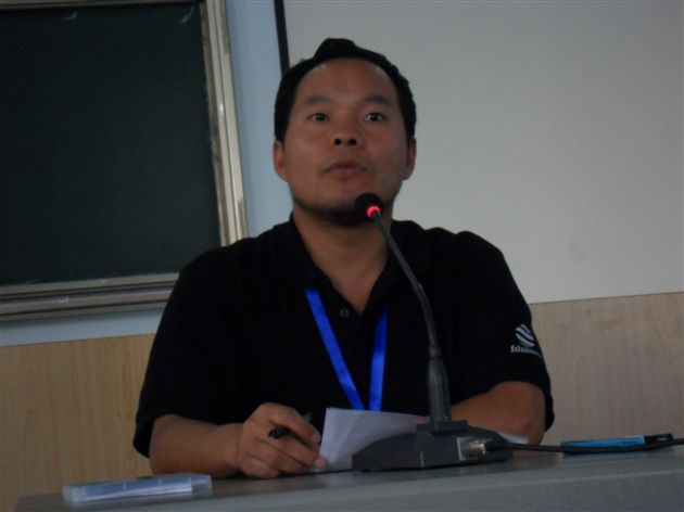 棠中外语学校高中部组织召开教师培训大会