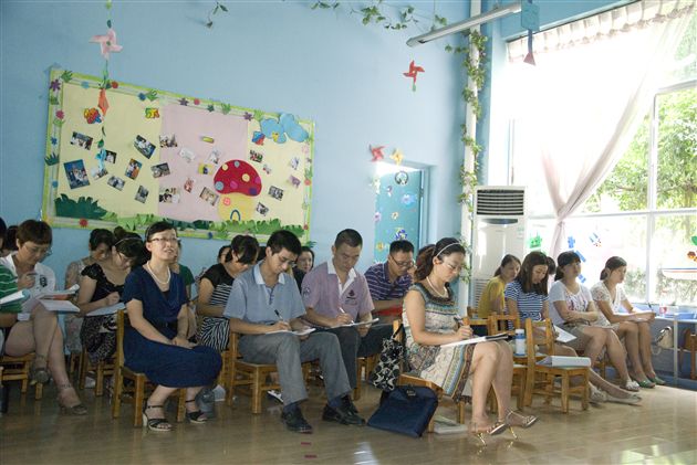 名师引路 全员学习 更上层楼——记棠外附小教师2011年暑期培训工作