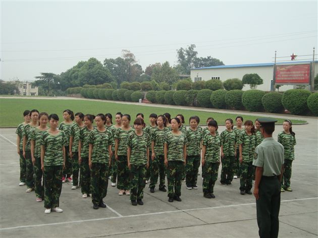 学军旅宝典 悟人生真谛——棠外仁智幼稚园军训小记