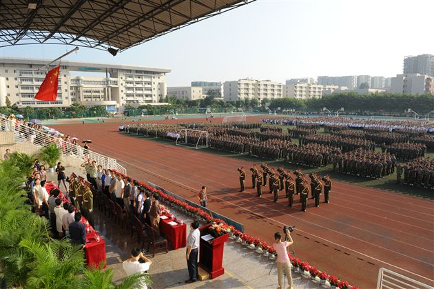 棠外2011-2012学年度开学典礼暨第27个教师节庆祝表彰大会隆重举行