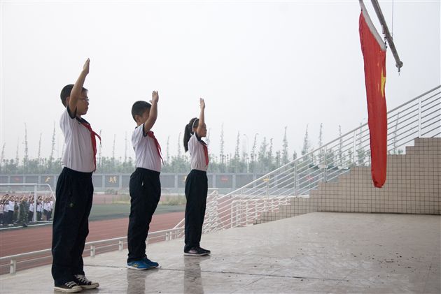 做“明礼行孝”附小人  争当“十星”好少年——棠外附小隆重举行2011—2012学年度上期开学典礼