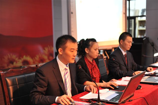 教材解读大赛  彰显棠外风采