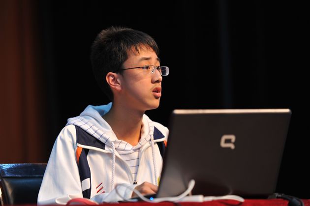 棠外高中部召开高2012届学生表彰大会暨高三动员大会