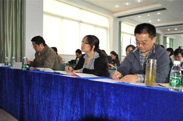 棠外附小参加双流县首届义务段（小学英语）教材解读大赛