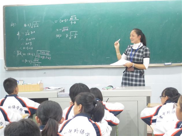 趣、雅、活——记棠外初2013届活动课