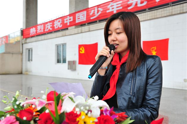 棠外附小开展庆祝中国少年先锋队建队62周年系列活动