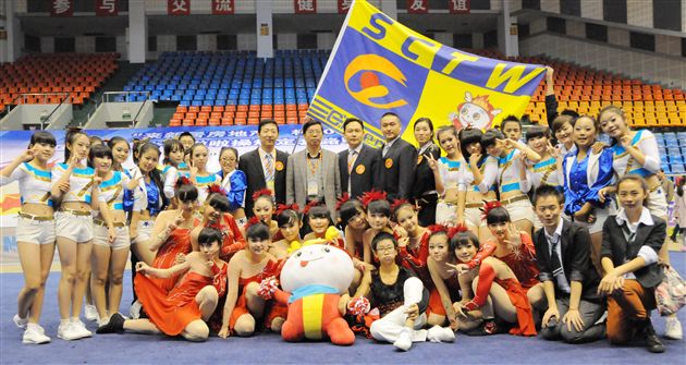 棠外啦啦操班在“2011年全国亿万青少年啦啦操明星展示大赛”中荣获两项冠军