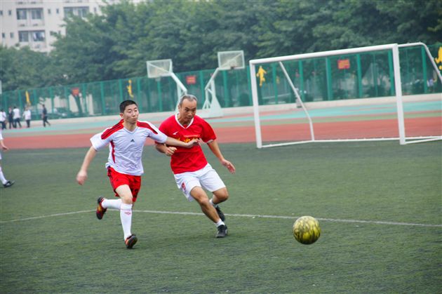 以球会友，健身联谊