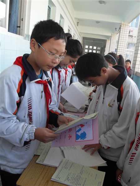 棠外附小举办学生数学作业展