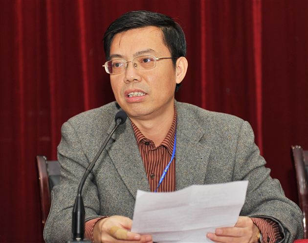 棠外承办“双流县教育学会中小学信息技术教育委员会首届学术年会暨全县教师培训活动”</p><p>　　