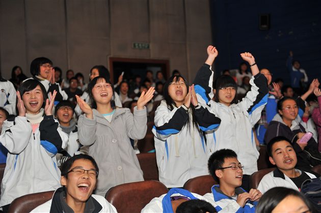 心随诗动 情暖我心——棠外“仁譞文学社”第八届诗歌演诵会圆满落幕