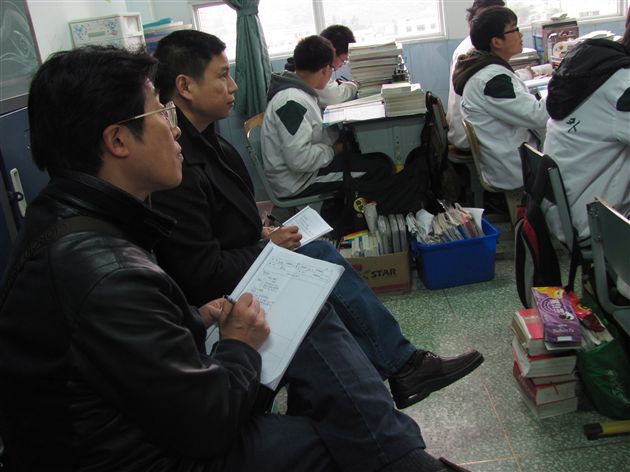 互相学习 共同提高——记棠外、翠外生物教研活动