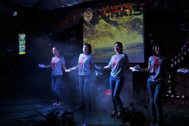 棠外国际班迎新年联欢会暨年终师生表彰大会成功举办