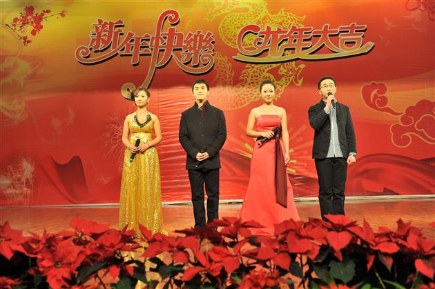 新年新气象 新风新面貌——记棠外教职工2012年迎新联欢会
