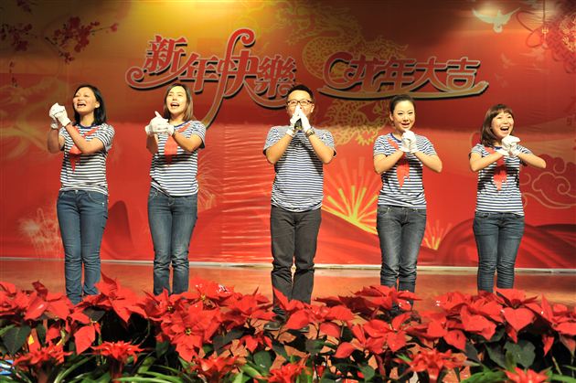 新年新气象 新风新面貌——记棠外教职工2012年迎新联欢会