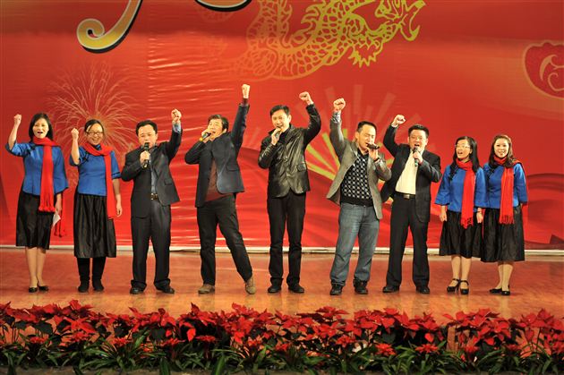 新年新气象 新风新面貌——记棠外教职工2012年迎新联欢会