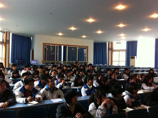 棠中外语学校召开高中学生干部培训会