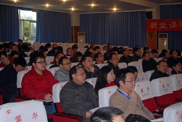 棠外举行高中部“栋梁工程”学员学习交流暨教师读书活动