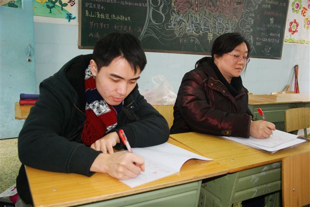 棠外附小教师发展中心开展简笔画培训活动