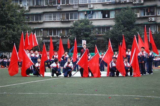 棠外附小男子足球队参加成都市青少年校园足球市级联赛