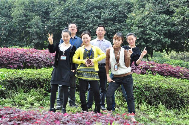 棠外三位教师作为人大代表、政协委员参加双流县“两会”