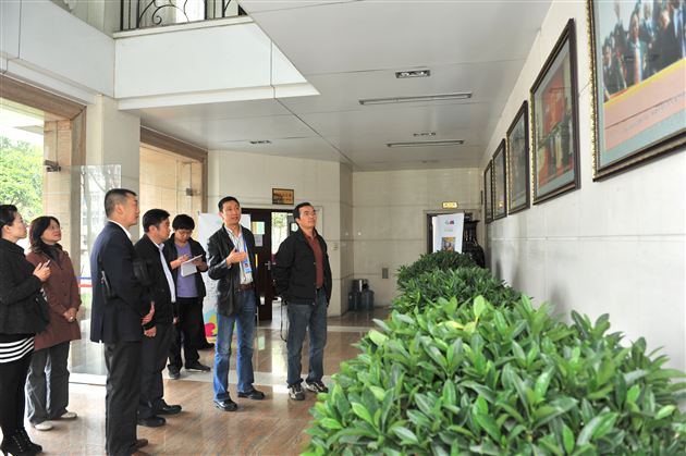 昆明市外语实验学校领导来棠外学习考察