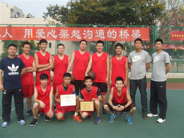 棠外高中男子篮球队喜获成都市中学生篮球锦标赛乙组亚军