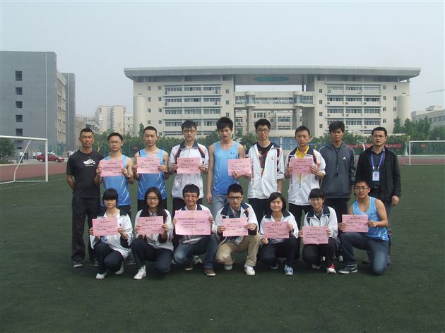 棠外田径队参加双流县22届中学生田径运动会取得好成绩