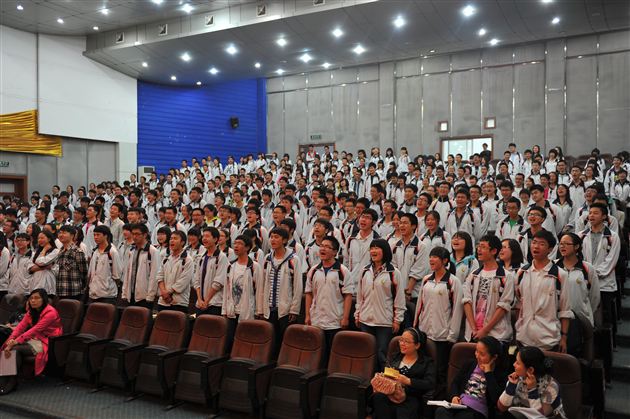 随风潜入夜，润物细无声——记棠外高考心理辅导专家讲座