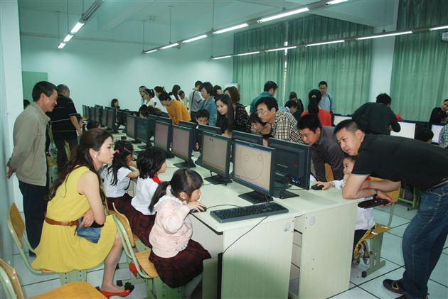 开放课堂，我们用心聆听——记棠外附小家长开放日活动