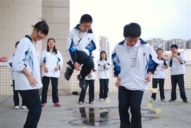 阳光心态•快乐体验——记棠外初一心理团体辅导活动