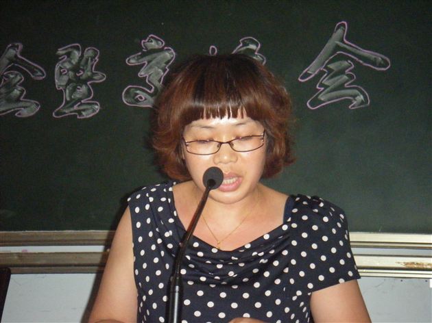 棠外召开5月份初中部班主任例会暨交流会