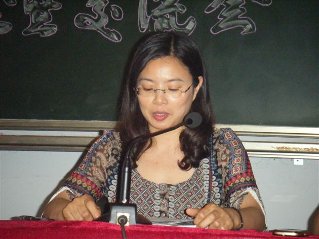 棠外召开5月份初中部班主任例会暨交流会