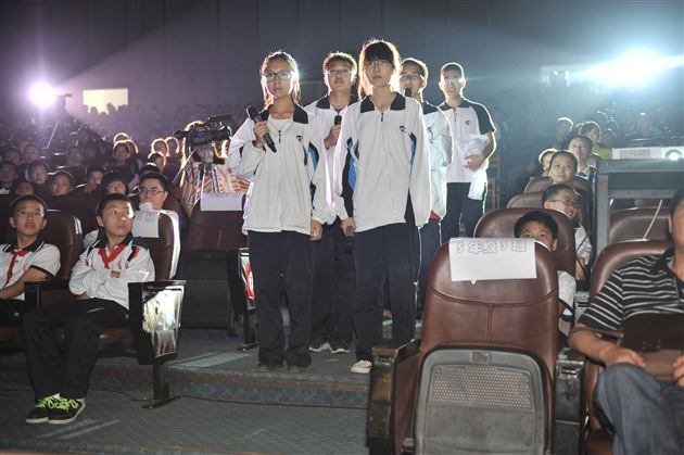 棠外举办2012年综合素质展演喜迎全国外语特色学校教育研究会专家、领导莅临