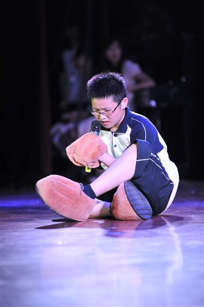 棠外举办2012年综合素质展演喜迎全国外语特色学校教育研究会专家、领导莅临