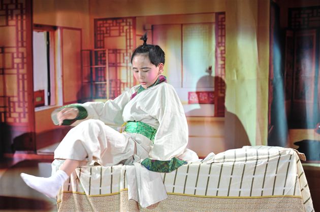 棠外举办2012年综合素质展演喜迎全国外语特色学校教育研究会专家、领导莅临