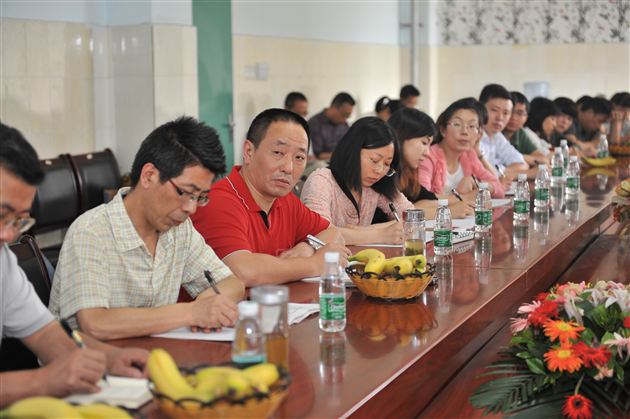 专家切实引领，师培密切推进