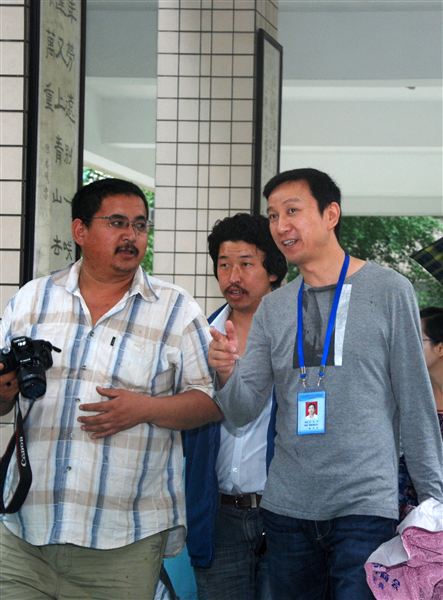 巴塘师生到棠外参观学习