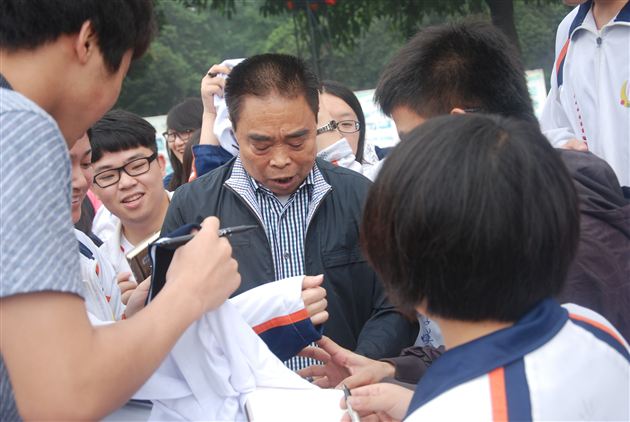 助威高考，辉煌棠外