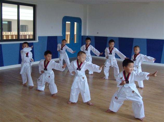 积极参与，快乐体验——记棠外实验幼稚园艺体课体验活动