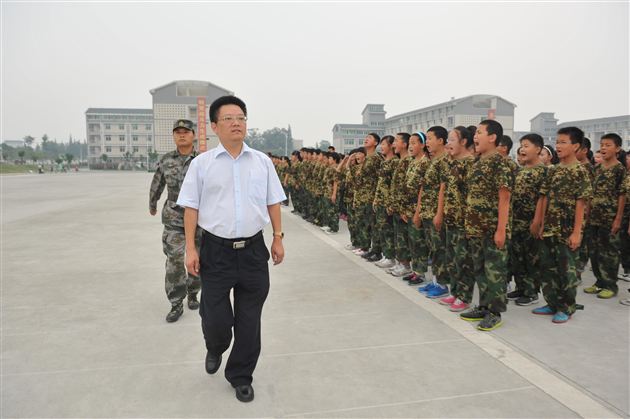 铁骨铮铮战士魂——记棠中外语学校初2012级新生军训